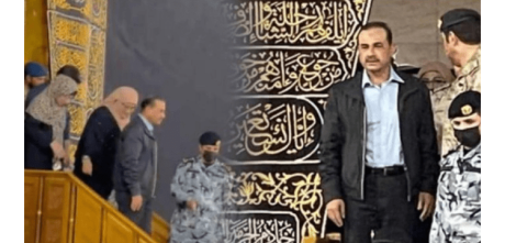Gen. Asim Munir, the chief of the army, prays inside the Holy Kaaba. (1)