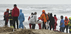 After a migrant shipwreck, at least 33 people have died in southern Italy ANSA