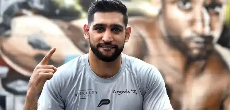 Model demanded hefty amount from Boxer Amir Khan.