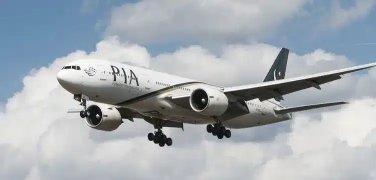PIA Trails Behind Private Airlines in Domestic Flight Punctuality Rankings