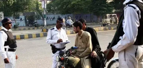 Karachi Police Raise Penalties For Traffic Rule Breaches