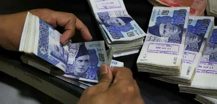 Pakistani Rupee Strengthens Against Major Global Currencies