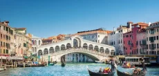 Venice Restricts Tourist Group Size To Discourage Overcrowding