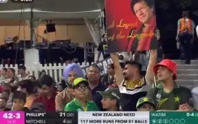 Imran Khan‘s Poster at Pak vs NZ Match Praises Imran Khan As Legendary