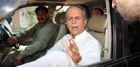 Javed Hashmi Steps Back, Endorses PTI Candidate Aamir Dogar