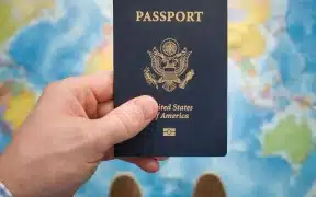 London-to-New York passport-less traveler re-arrested