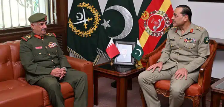 Bahrain National Guard Commander Meets Pakistan Army Chief to Enhance Military Relations