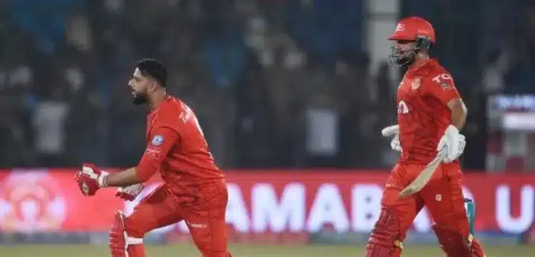 Islamabad United Beats Peshawar Zalmi, Enters PSL 9 Final