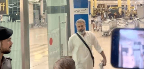 Imran Riaz Barred From Hajj Travel At Islamabad Airport