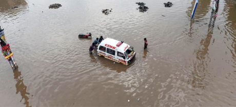 Urban Flooding Hits Lahore as Torrential Rain Turns Streets into Rivers