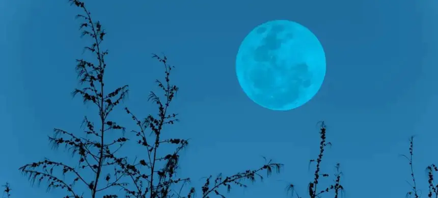 When will the Super Blue Moon be visible in Pakistan?