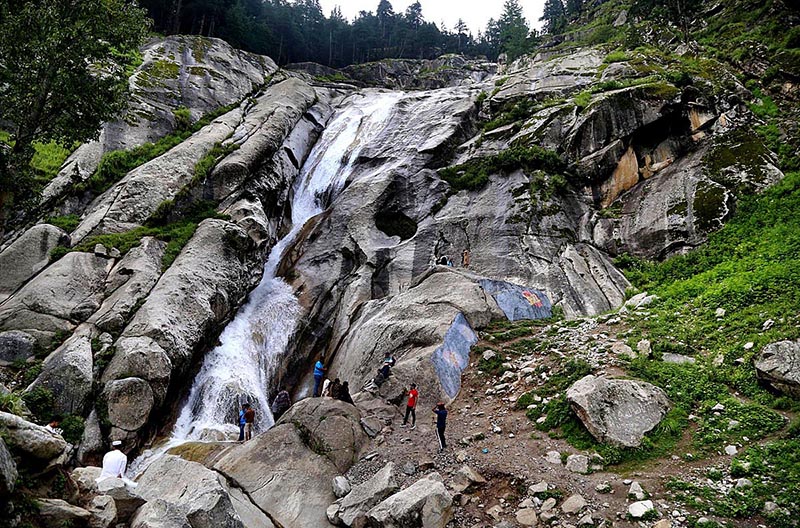 Jahaz-Banda-Waterfalls