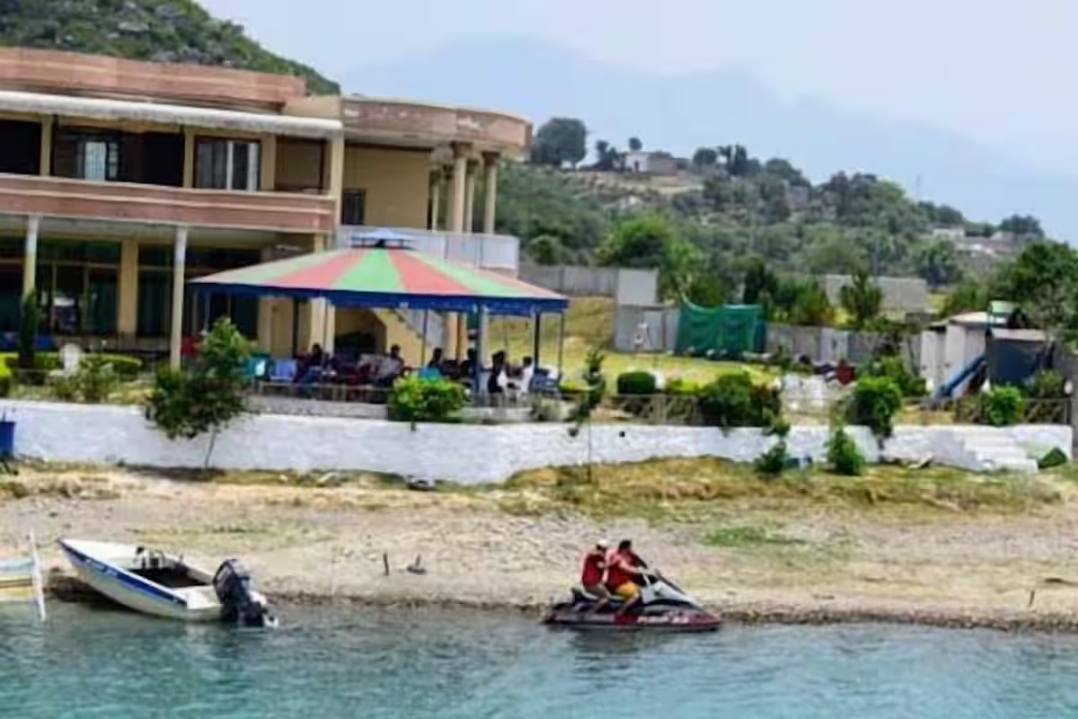 Lake-View-Hotel-Resort-Khanpur