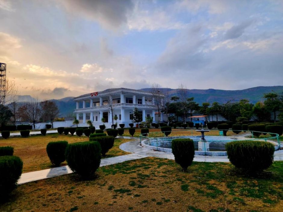 Orange-Lake-Resort-Khanpur-Pakistan