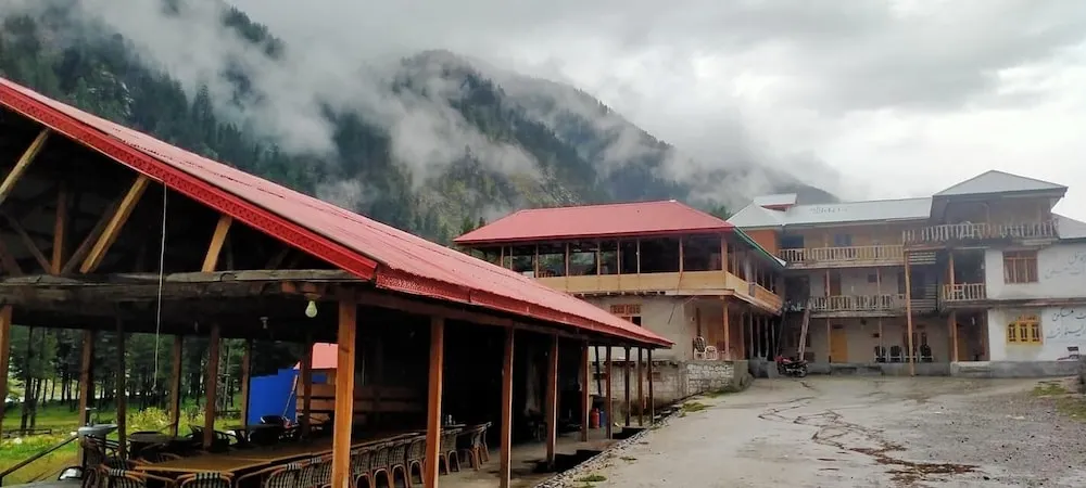 Kumrat-Maskan-Hotel