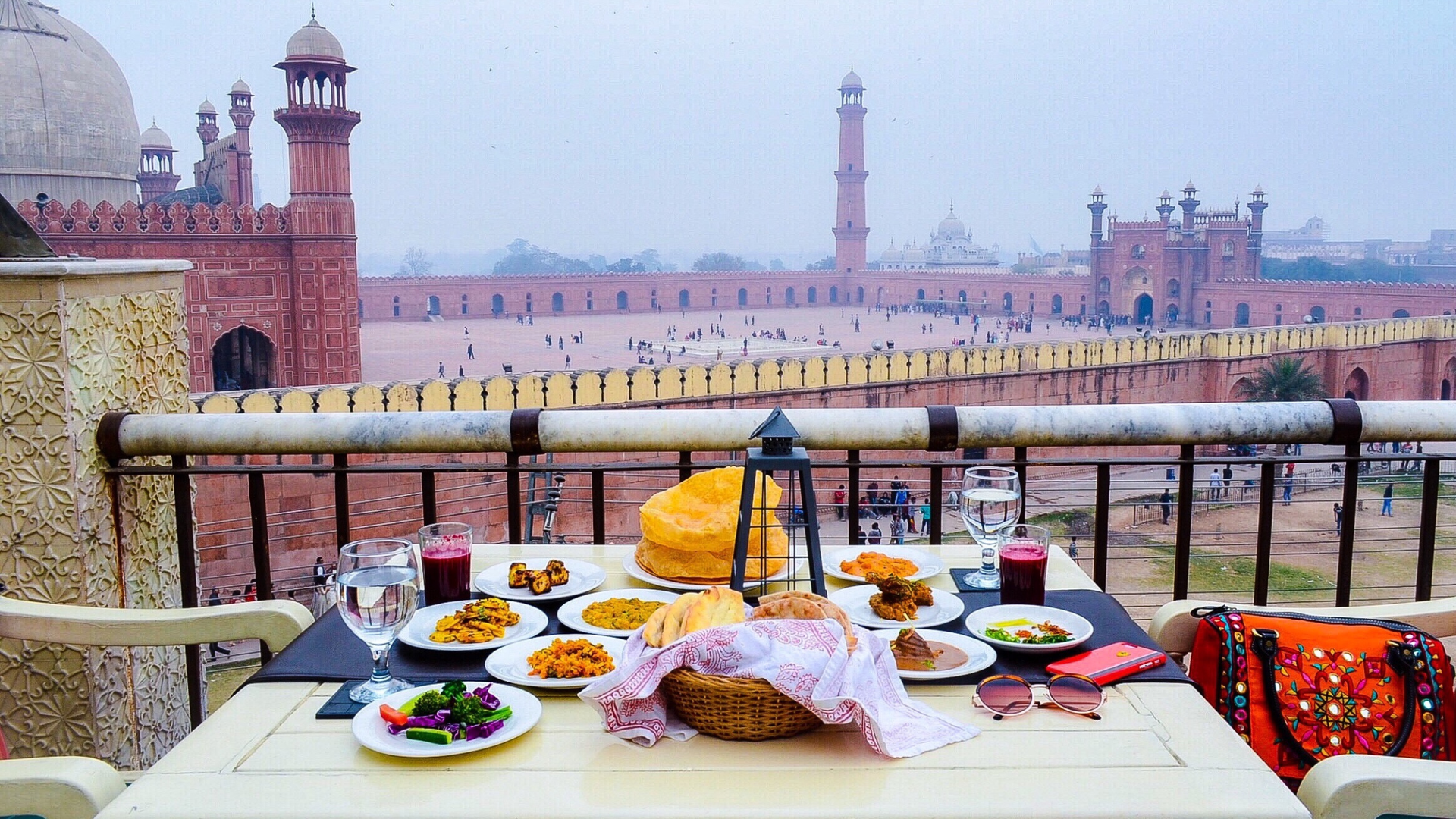 14 Best Rooftop Restaurants in Lahore - The Neutral
