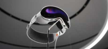 Apple Plans to Release a More Affordable Vision Pro Headset in 2025