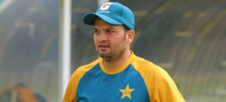 Cricketer Usman Qadir Bids Farewell to International Cricket