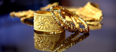 Gold Prices Recover with an Increase of Rs 2,000 per Tola