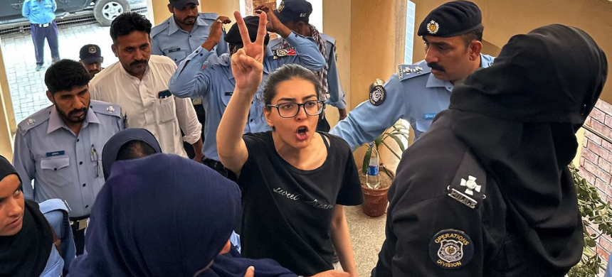 Imaan Mazari detained by Islamabad Police on charges of obstructing traffic