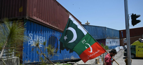 Islamabad Sealed Off with 100 Containers; 400 Individuals Detained