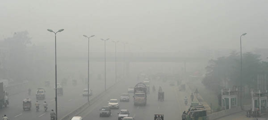 Lahore’s Air Pollution Crisis Worsens as AQI Tops 700