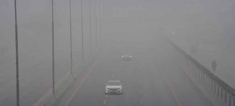 Dense Fog Leads to Motorway Closures in Punjab, Winter Holidays Announced for Schools