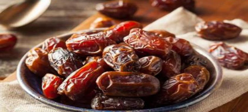 Pakistan Receives 100 Tons of Dates as a Gift from Saudi Arabia