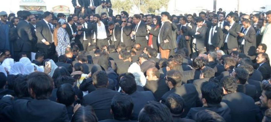 Islamabad's Red Zone Closed Amid Lawyers' Protest, Causing Major Disruptions