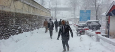 Tourists Flock to Snow-Covered Murree for Winter Getaway