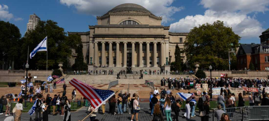 Columbia University Agrees to Key Demands in Bid to Restore Federal Funding