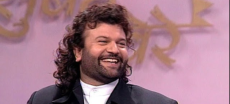 Indian singer Hans Raj Hans mesmerizes listeners with his recitation of a Punjabi Naat