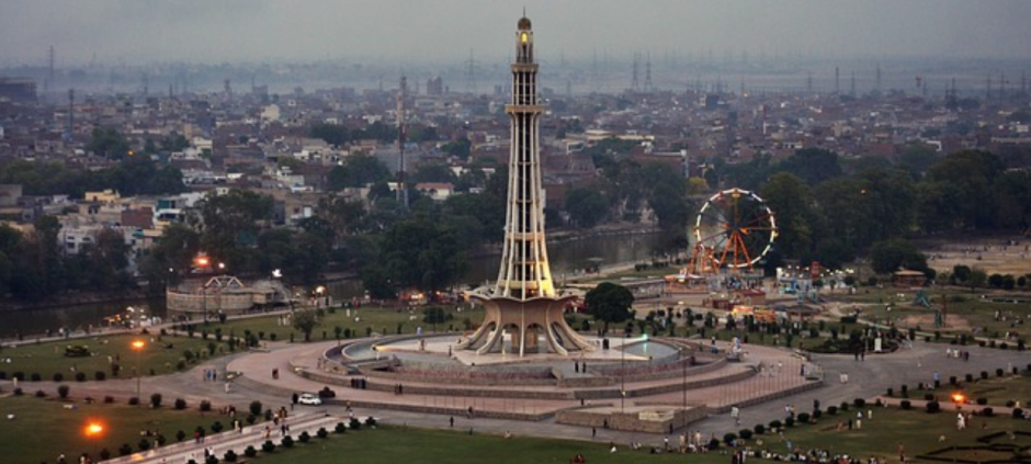 Lahore Swelters as Heatwaves Replace Spring