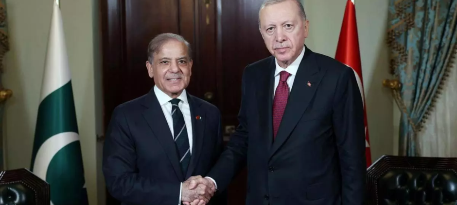 Pakistan, Turkiye Vow to Deepen Strategic Partnership During Shehbaz-Erdogan Talks
