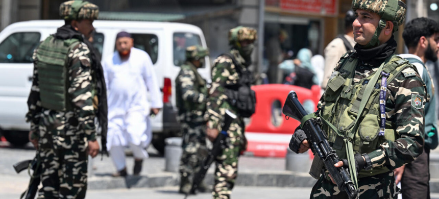 Indian Army Acknowledges Losses and Calls for De-escalation After Pakistani Strikes