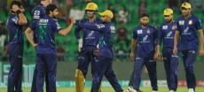 Quetta Gladiators Defeat Islamabad United in Nail-Biter to Secure PSL 10 Playoff Spot