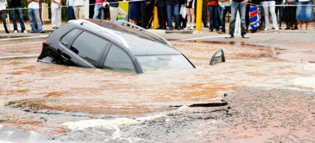 Motorway Police Shares Crucial Life-Saving Steps for Escaping a Sinking Car