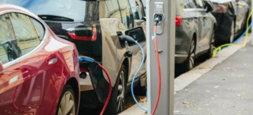 Government Plans to Raise Petrol and Diesel Prices to Promote Electric Vehicle Adoption