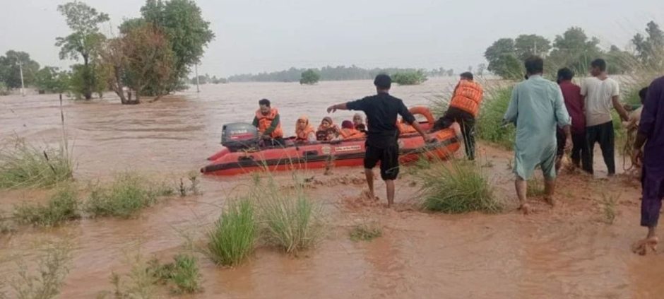 Heavy Rains Kill Ten In Dera Ismail Khan, Dozens Injured