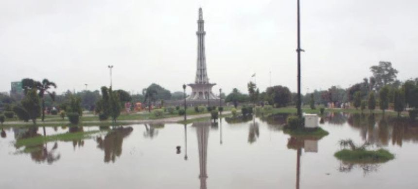 Lahore Flood Alert: Rising Ravi River Makes Next 48 Hours Critical