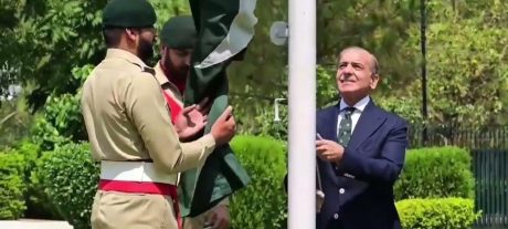 PM Shehbaz Leads Flag Hoisting Ceremony At Pakistan Monument