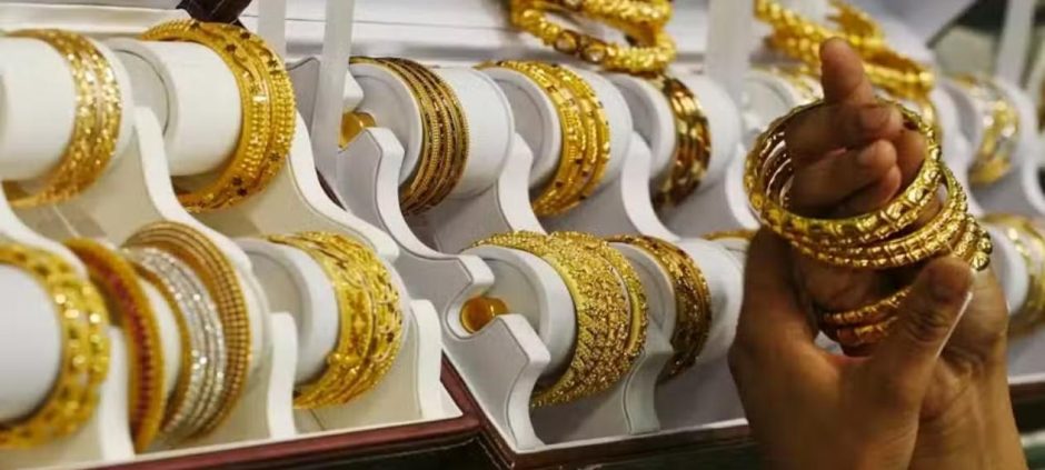 FBR Sends Notices To Jewelers, Raids Realty Firm In Tax Evasion Crackdown