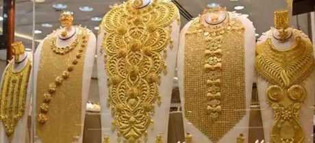 Gold price hits Rs400,000 per tola in Pakistan for the first time