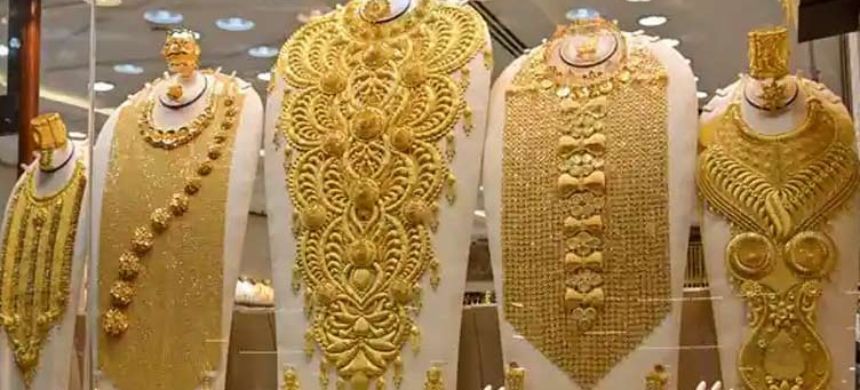 Gold price hits Rs400,000 per tola in Pakistan for the first time