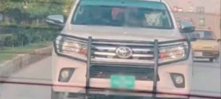Pet Dog Spotted In Front Seat Of Govt Car Sparks Online Criticism