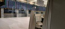 KSE-100 Index Drops Over 1,400 Points Amid Late Profit-Taking