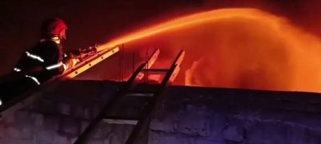 Major Fire Erupts at Karachi Tyre Warehouse