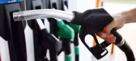 Pakistan Reduces Petrol Price by Rs5.66 Per Litre