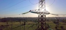 Govt to Reduce Power Tariffs for Agriculture and Industry
