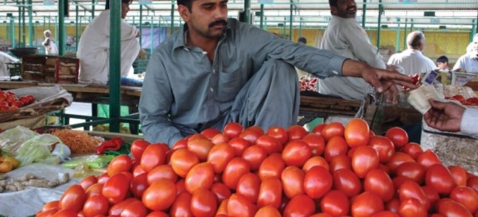 Tomato Price in Pakistan Skyrockets to Rs700 per Kg | Inflation Hits Consumers Hard